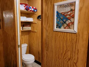 Grand Lake O' The Cherokees RV Resort - Bathroom