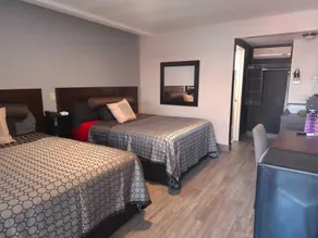Lizvan Hotel-Motel - Room