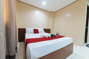 RedDoorz near Olongapo Bus Terminal - Chambre