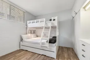 Sea-Hi Beachside Apartment - Zimmer