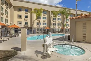 Holiday Inn Express San Bernardino Colton by IHG - Pool