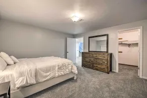 Spacious Massillon Log Cabin w/ Fire Pit! - Innvendig