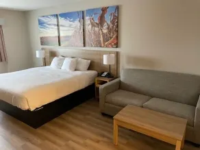 Days Inn by Wyndham Ames - Room