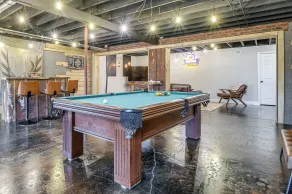 Country Setting w/ Modern Feel! Group Stay in Waco - Interior