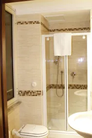 Hotel Genio - Bathroom