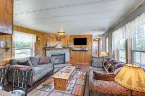 Pet-friendly Perham Home: Fire Pit + Trail Access! - Interiør
