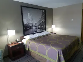 Super 8 by Wyndham Chicago O'Hare Airport - Room