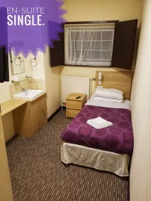 Bridge Guest House - Chambre