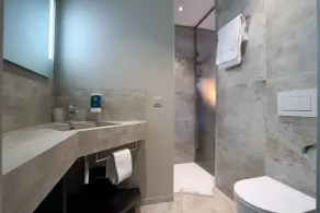 Ascona Lodge, Pool & Garden Retreat - Rum
