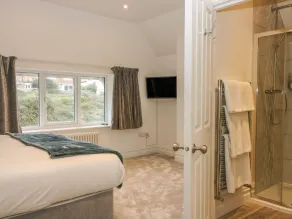 Cliffhanger House - Sleeps 16 Hot Tub, Sea Views - Zimmer