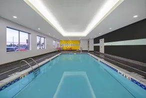 Tru By Hilton Gaylord, MI - Piscine