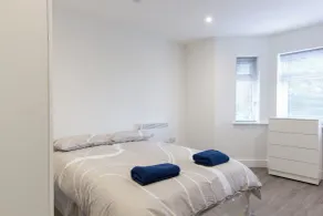Bridge Road - Room 1b - Camera