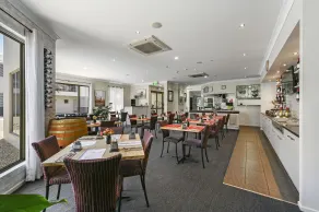 Platinum International - Restaurant