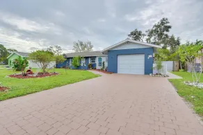 Convenient Sarasota Studio w/ Lush Backyard! - Interior