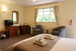 St George's Lodge, Bisley - Room