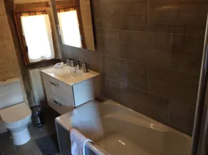 Château de Mayragues - Bathroom