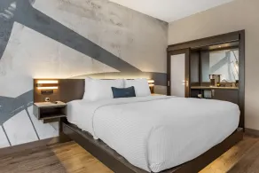 Cambria Hotel Minneapolis Downtown - Room