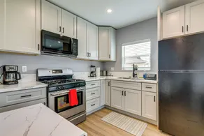 Spacious, Cozy Rear House Near LAX - Intérieur