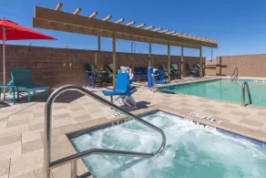 Home2 Suites by Hilton Kingman - Piscine