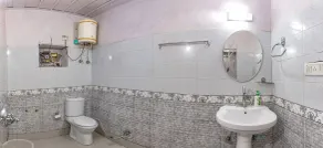 Parvati Kuteer - Bathroom