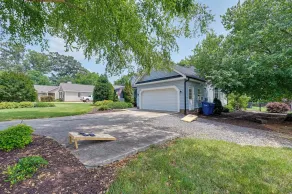 NY! 1-Acre Family Home w / Pool ~ 11 Mi til Greensboro - Interiør