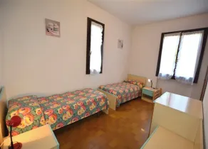 Wide House With Private Fenced Garden in Lignano Pineta - Værelse