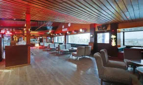 Treebo Premium Blue Mountain Resort with Swimming Pool - Restaurant