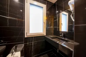 Hotel XBusiness - Bathroom