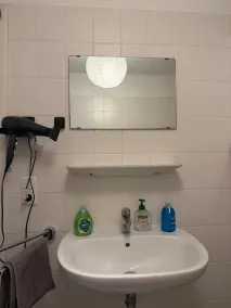 Modernes Gemütliches Studio Zimmer - Badezimmer