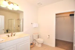 1309 Crow Creek Drive - Badrum