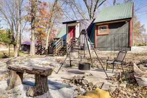 5 Mi to Old Odessa: Cabin w/ Deck & Rural Views - Interior