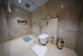  Hanric by Eight Continents Amaranta, Varkala - Salle de bain
