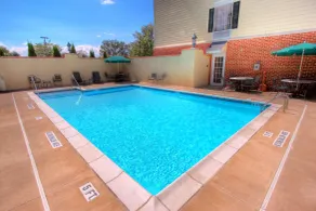 Hampton Inn & Suites State College at Williamsburg Square - Piscine