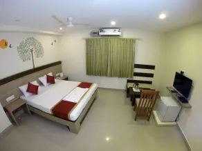 HOTEL GREEN TREES - Room
