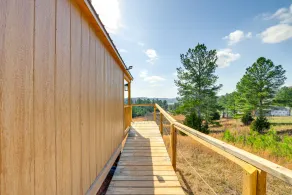 Cozy Decatur Cabin w/ Views ~ 1 Mi to Riverfront! - Innvendig