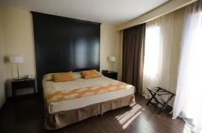 Grand Crucero Hotel - Zimmer