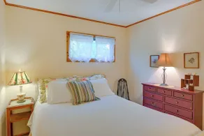 Walk to Beach: Long Island Wine Country Home! - Interior