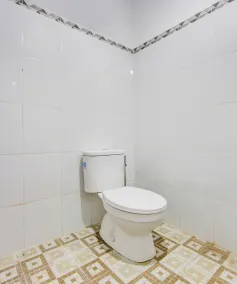 Capital O 94018 Joglo Eyang Niek Turi Syariah - Baño