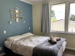 Tailor Made Tekapo Accommodation - Hostel - Room