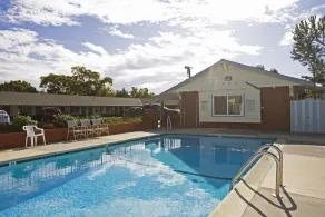 Americas Best Value Inn - Livermore - Piscine