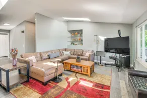 Waterfront Union Getaway w/ Ocean & Mtn Views - Innenbereich