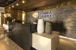 Elounda Orama - Reception