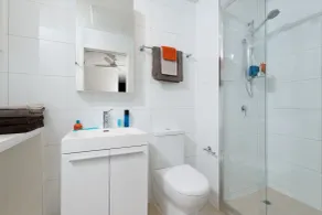 Park Avenue - IKON Glen Waverley - Bathroom