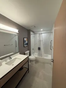 City Express by Marriott Newport News - Badezimmer