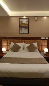 ROYAL ACE LUXUR - Room