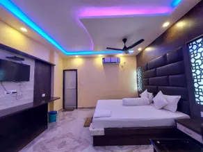 Holiday Beach Resort !! Beach Distance 50 Mts !! - Room