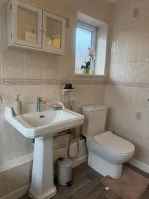 The RS Inn - Cozy Homestay Premium Private Rooms Near Birmingham International Train Station, Airport, NEC For Company, Contractor and Leisure Stays - HS2, JLR Large Onsite Secure Parking - Salle de bain