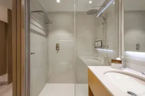 AC Hotel by Marriott Saint-Julien-en-Genevois - Badezimmer