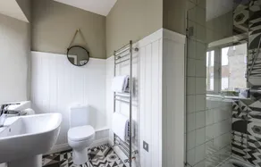 The Litton - Bathroom