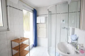 Garni Hotel Frohburg - Bathroom